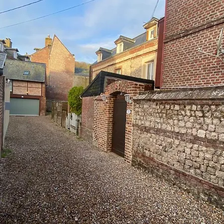 D'hote Maurice Bed & Breakfast