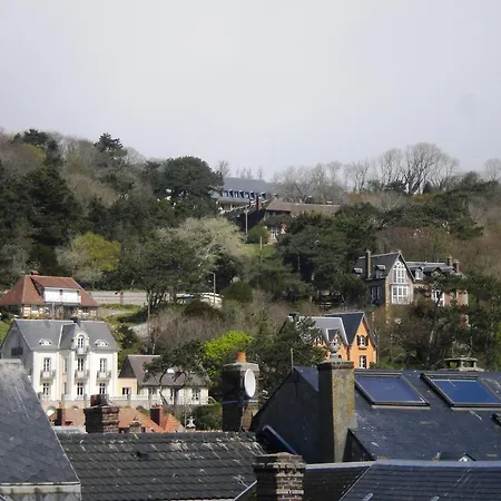 D'hote Maurice Bed & Breakfast